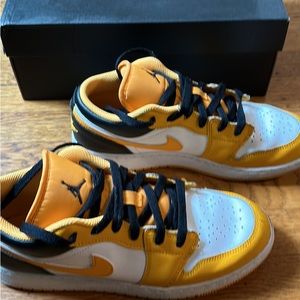 Nike Air Jordan Men’s 7